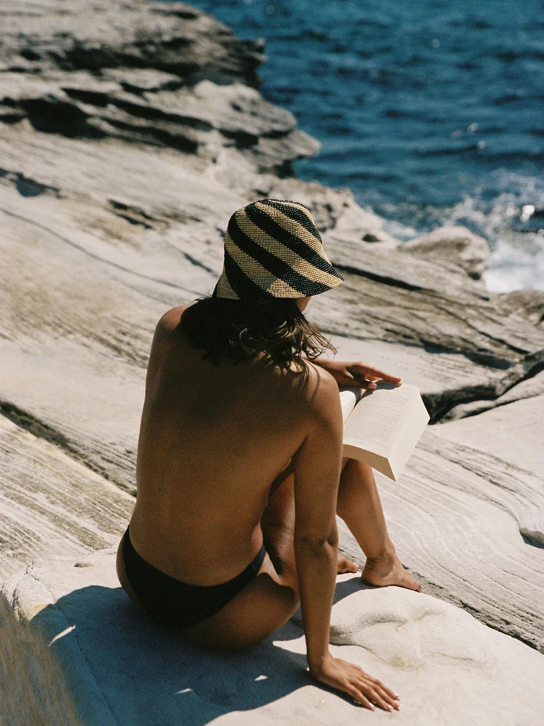 Cyla Bucket Hat, Black/Natural